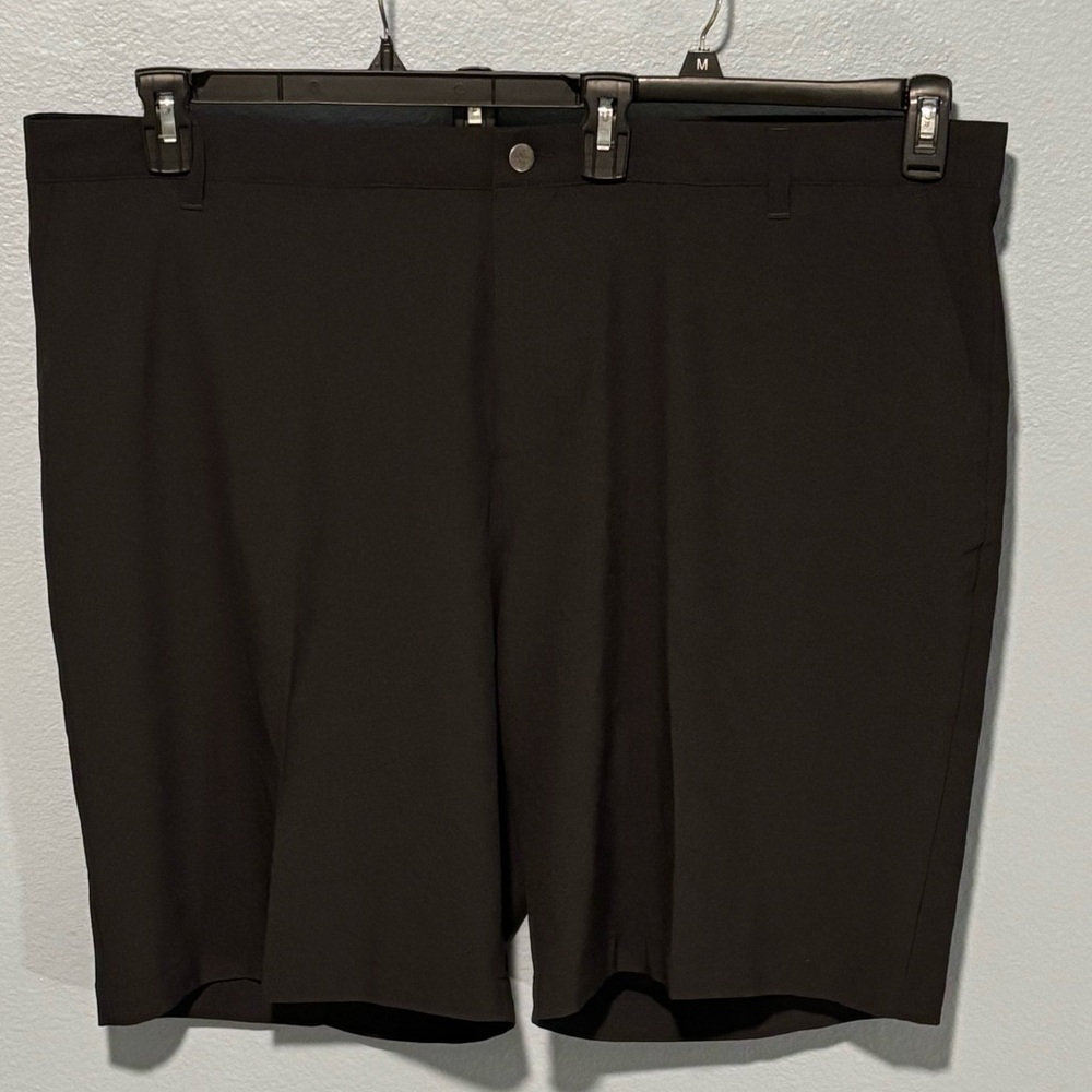 Adidas Men’s Golf Shorts Dri-Fit Size 46 NWT